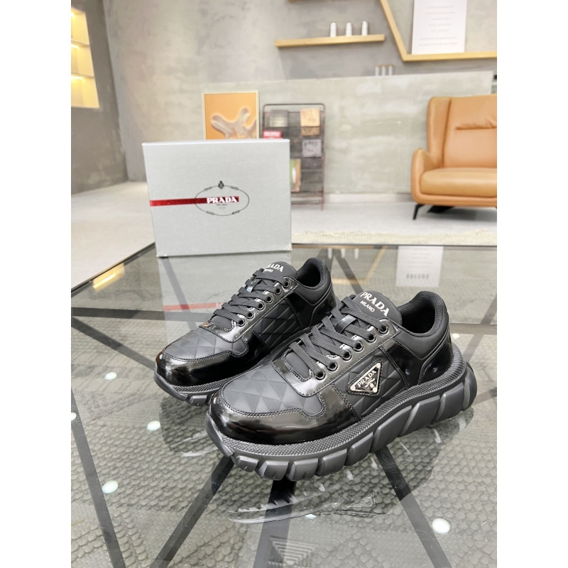 Pra*a casual shoes